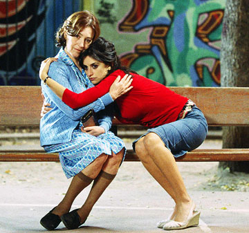 Carmen Maura and Penlope Cruz